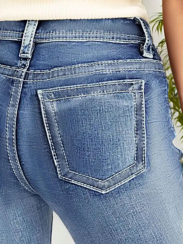 New Women's Casual Button Pocket Jeans - High-Quality Straight-Leg Denim Pants for Everyday Wear - Best-Selling Trendy Jeans for